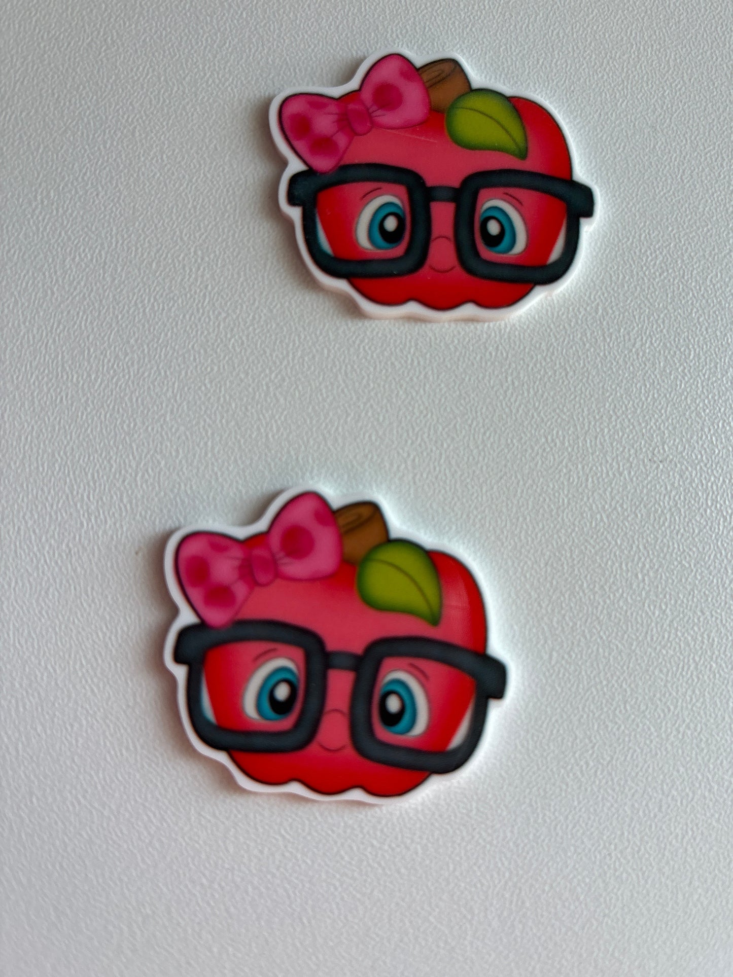 APPLE W GLASSES RESIN SMALL