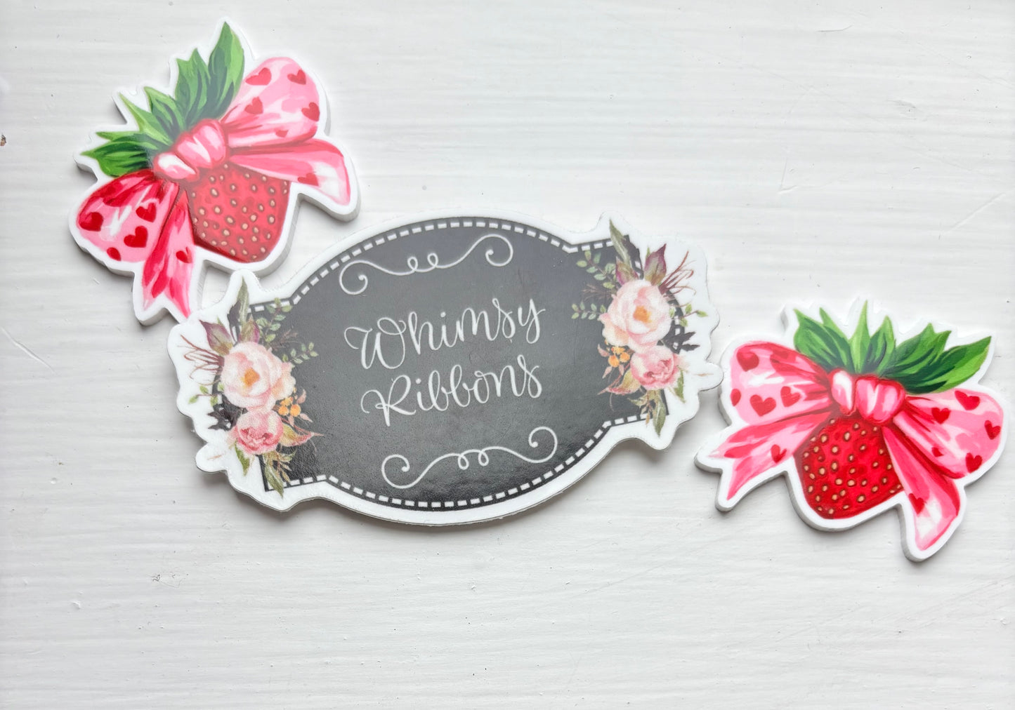 STRAWBERRIES WITH BOW SMALL RESIN
