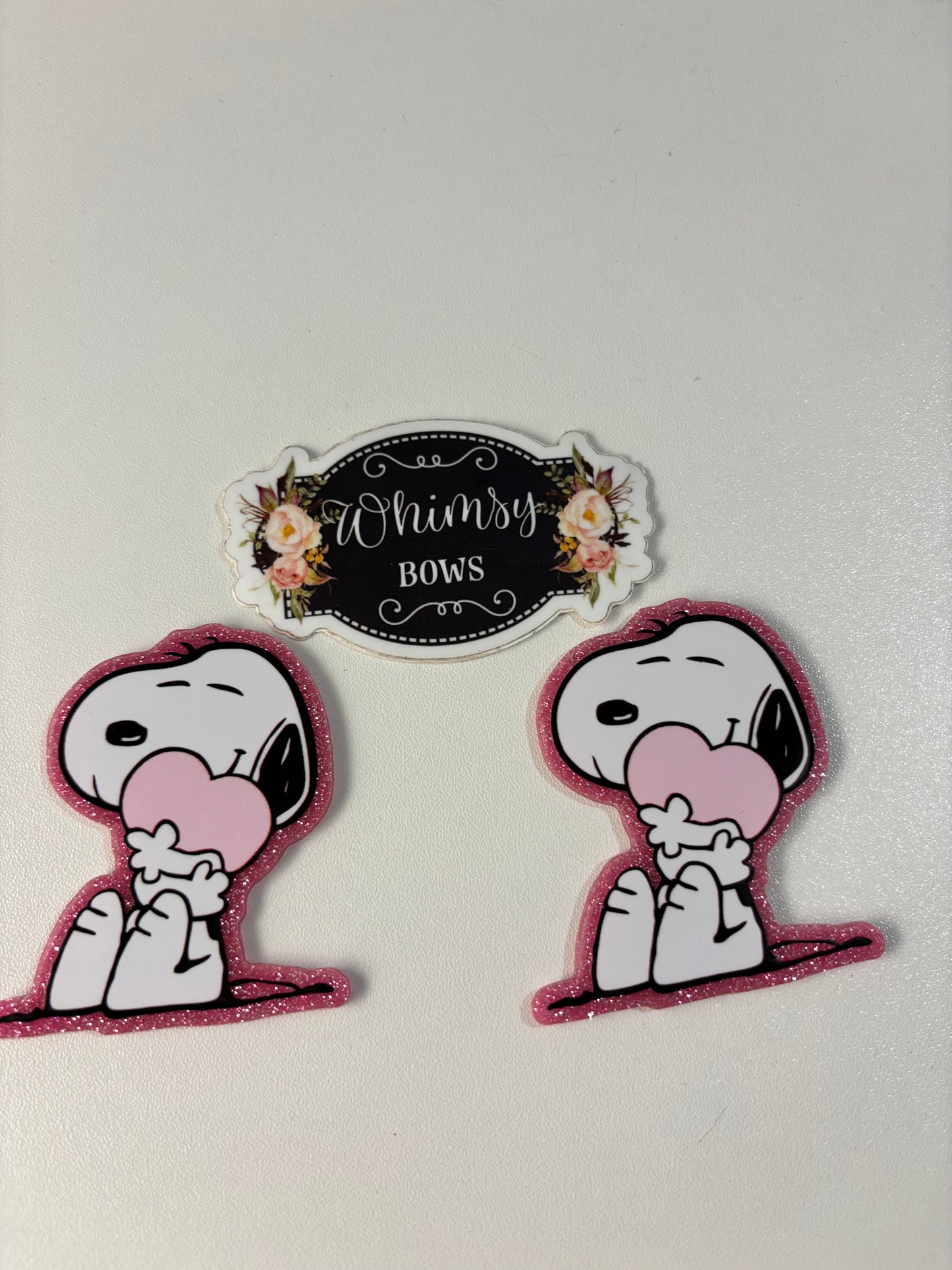 SNOOPY HEART GLITTER RESIN