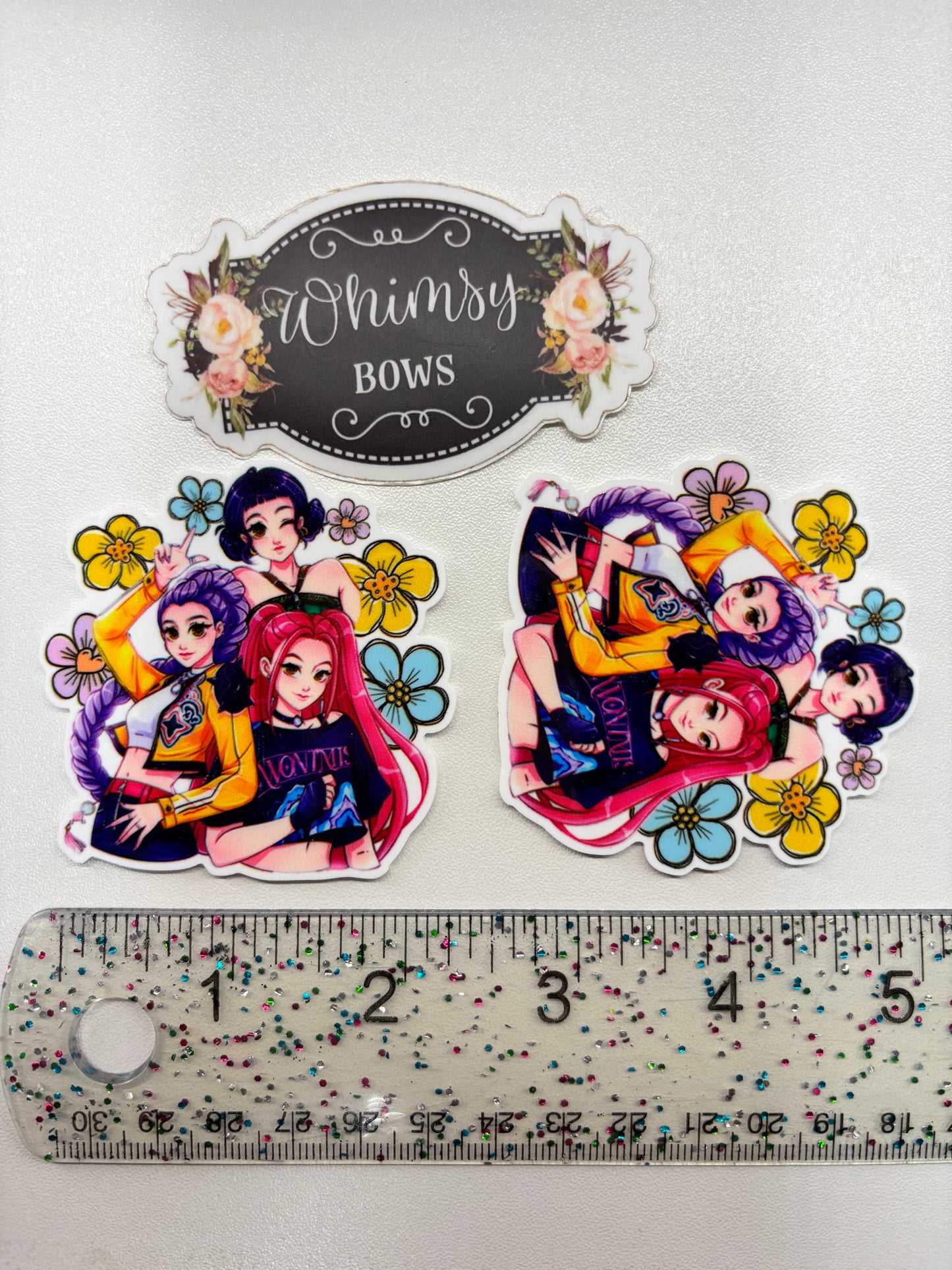 HUNTRX K-POP DEMON HUNTER LARGE RESIN pink