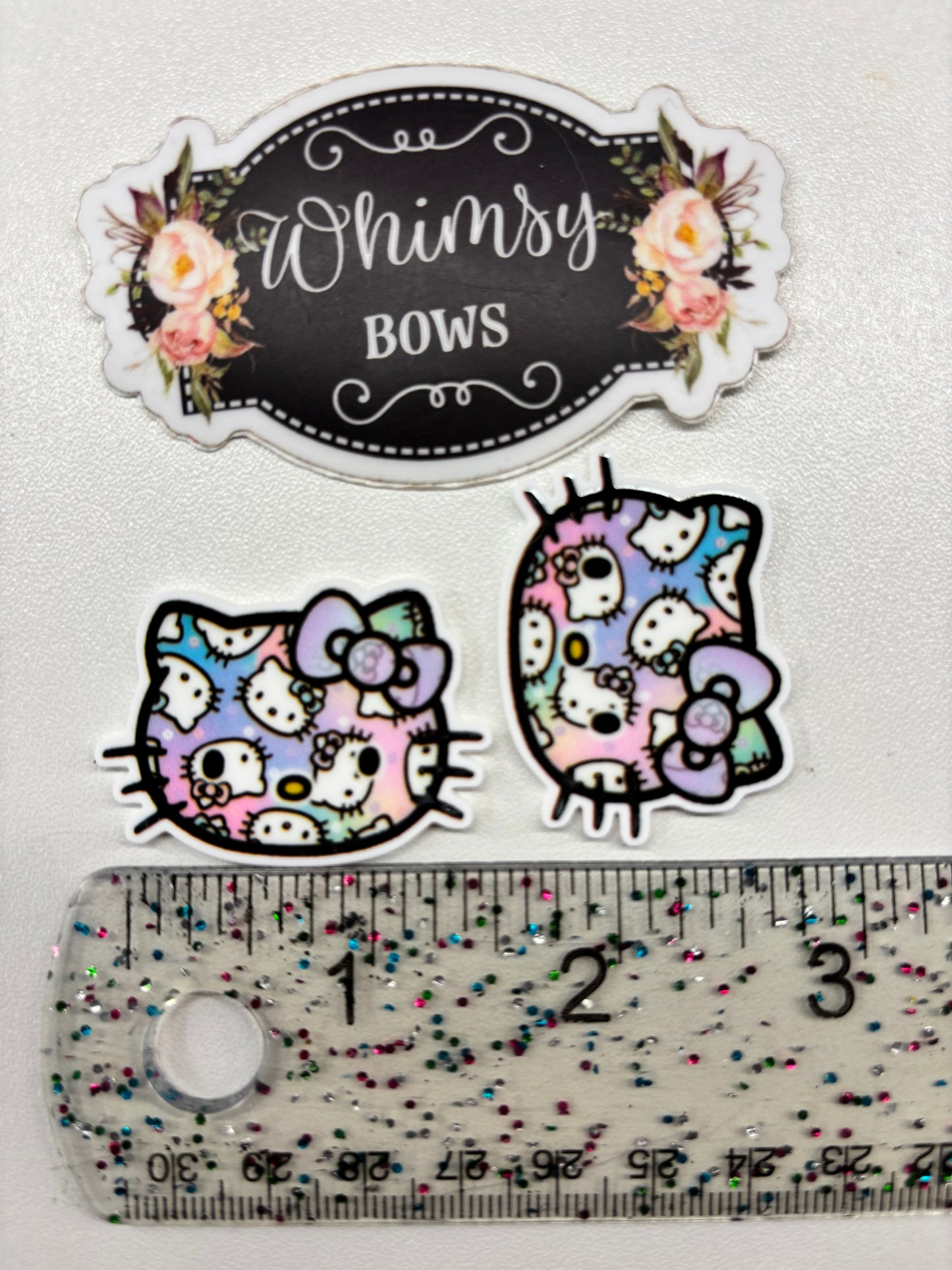 HK KITTY FACE Small Resin