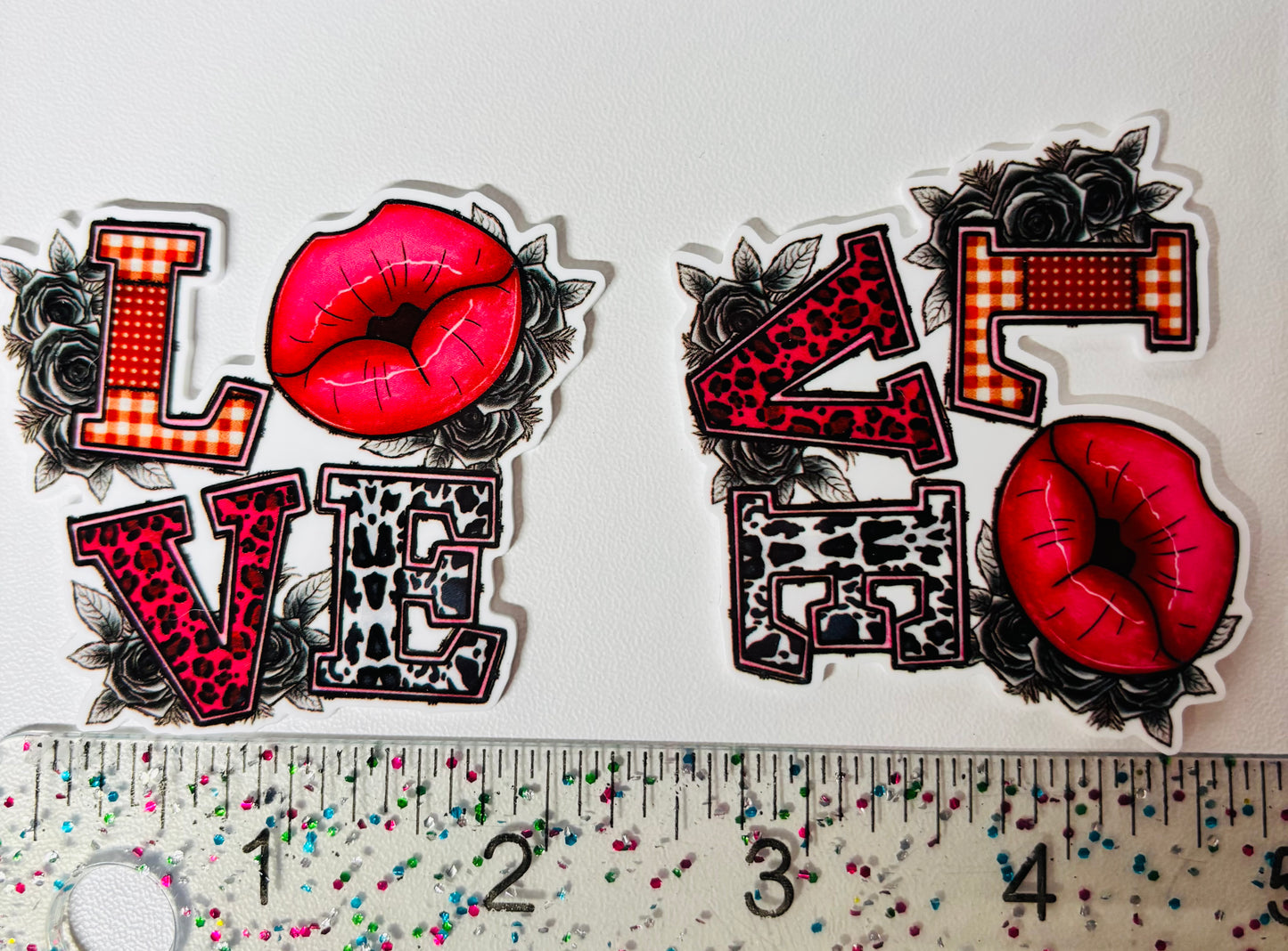 LOVE LIPS HOLIDAY VALENTINES LARGE RESIN