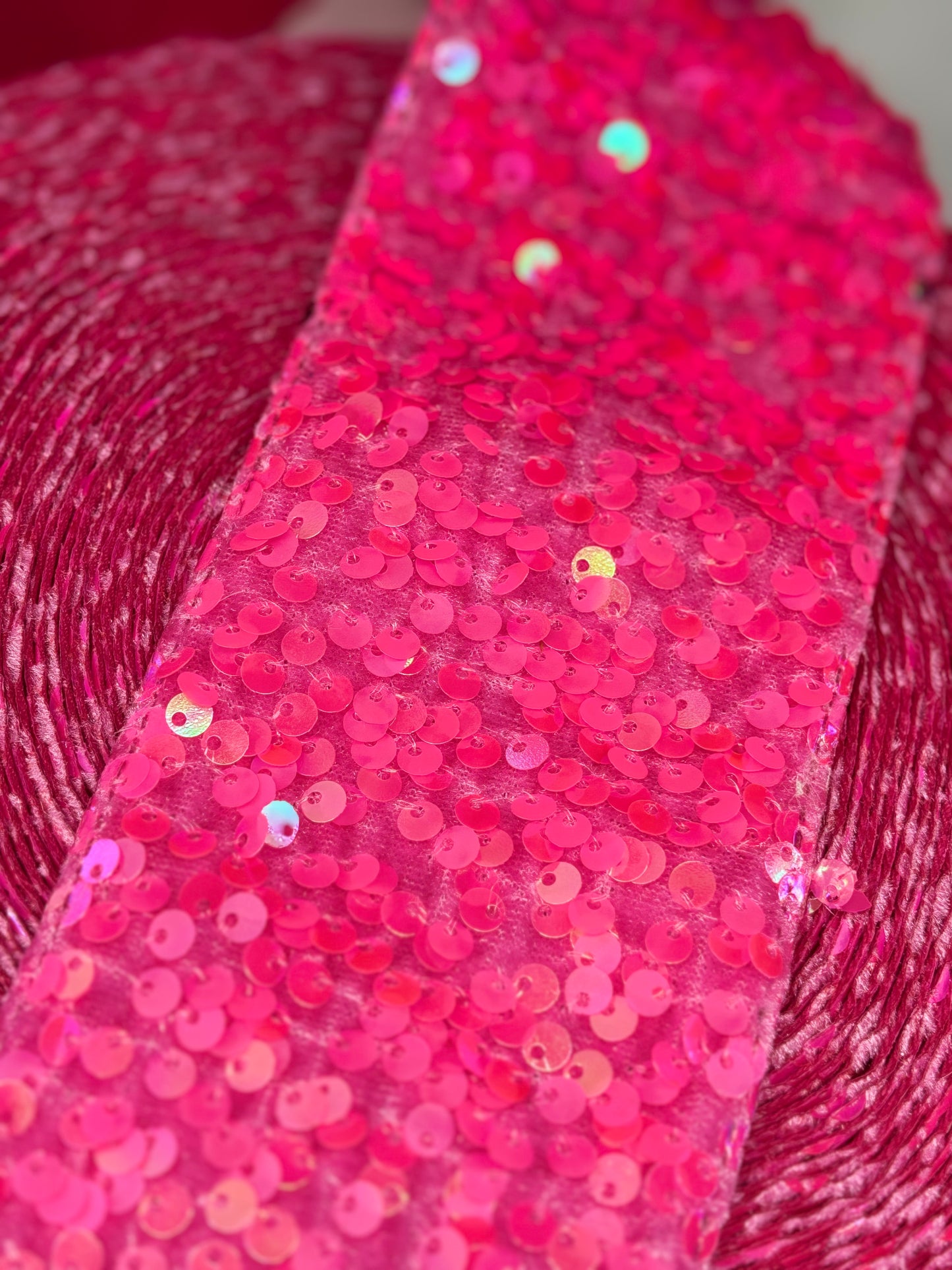 3 INCH SHOCKING SEQUIN 36  inches