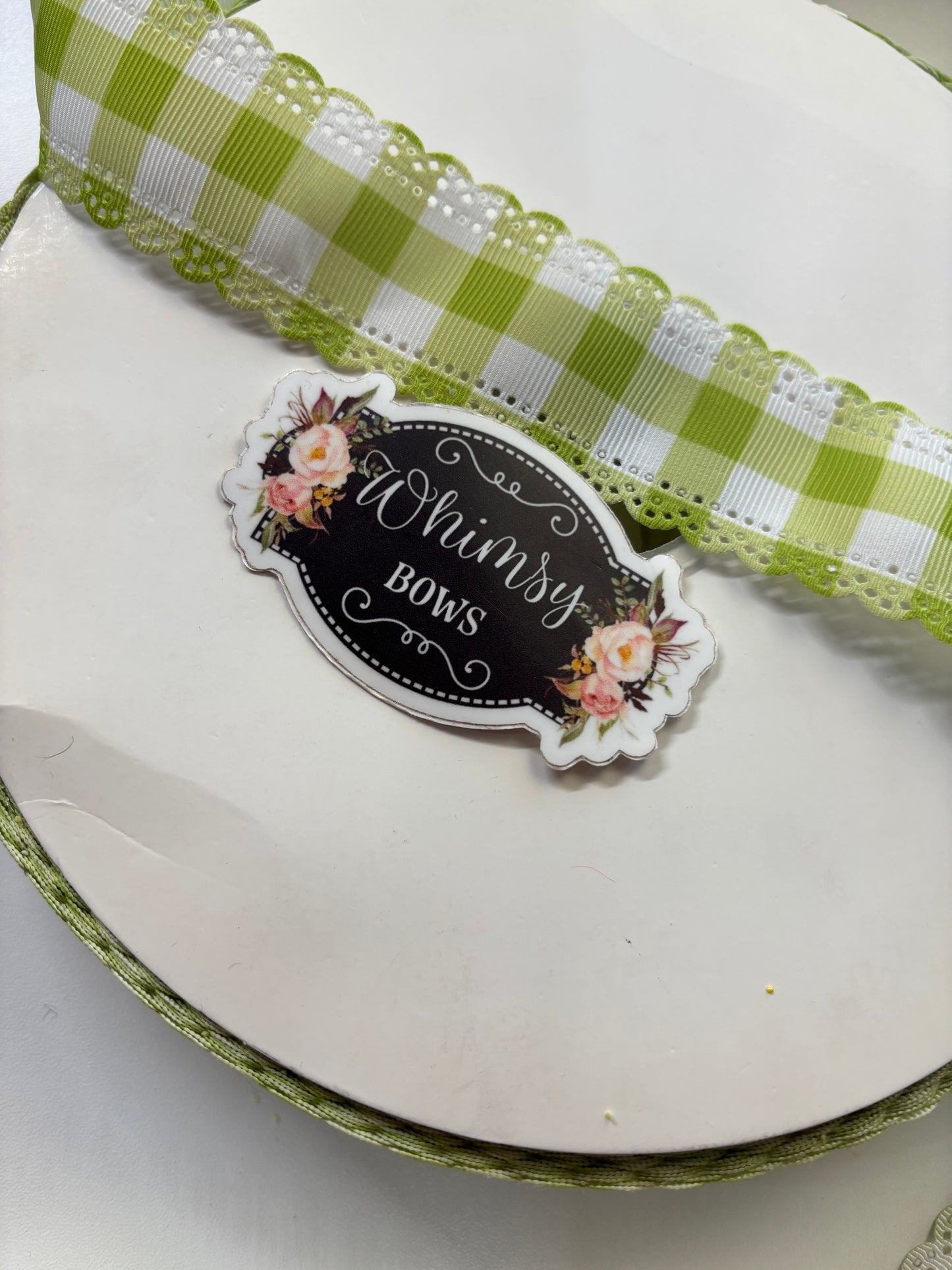 1.5 SCALLOPED RIBBON APPLE GREEN