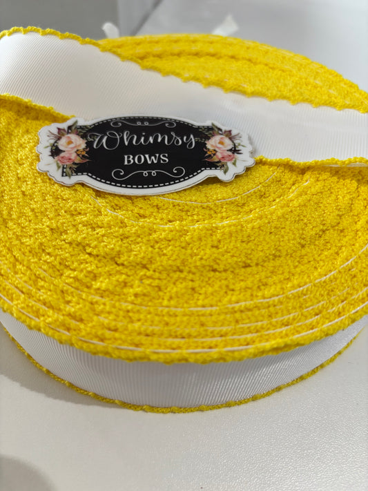 1.5. WHITE WITH DAFFODIL STITCHING