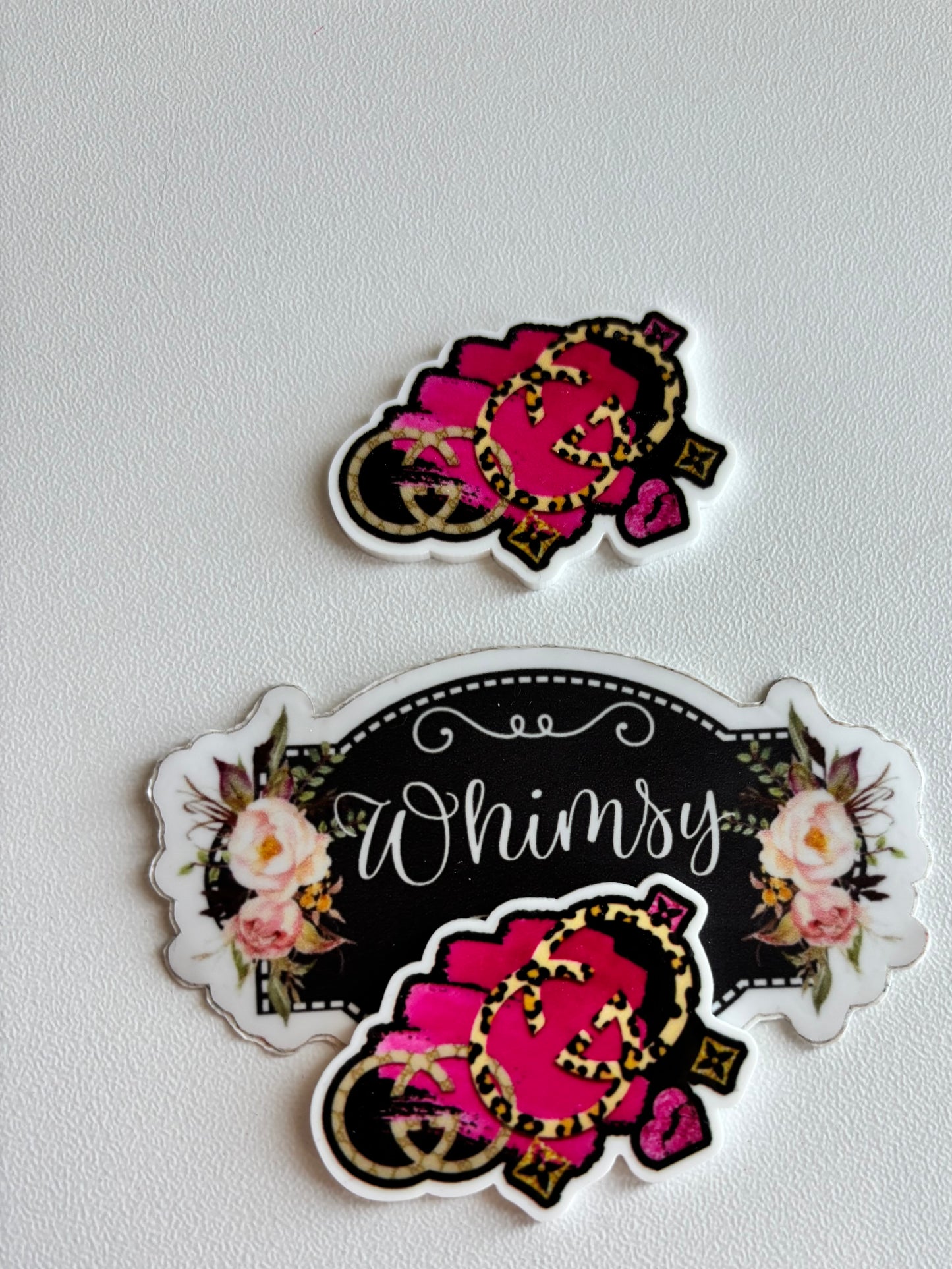 GUCCI LOGO  RESIN SMALL